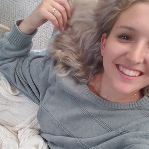 Meet your Posher, Laura